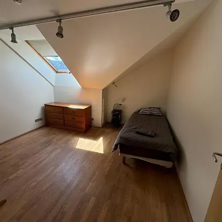 アパート Spacious And Modern